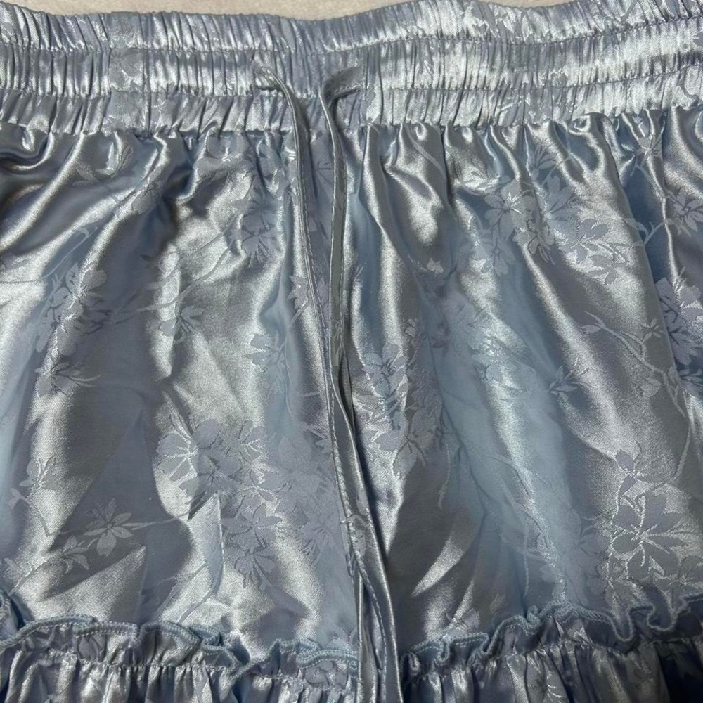 Princess Polly Light blue Floral Blossom Satin Mini Skirt Size 4 - Picture 3 of 4
